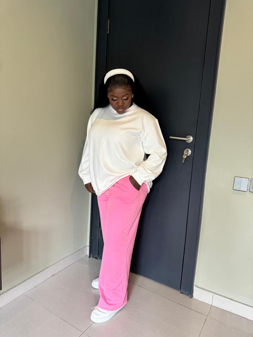 Vickie’s chic 2 piece 02