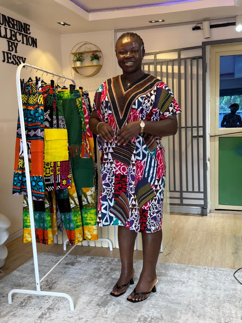 Gorgeous designed  stoned Ankara short bubu 010